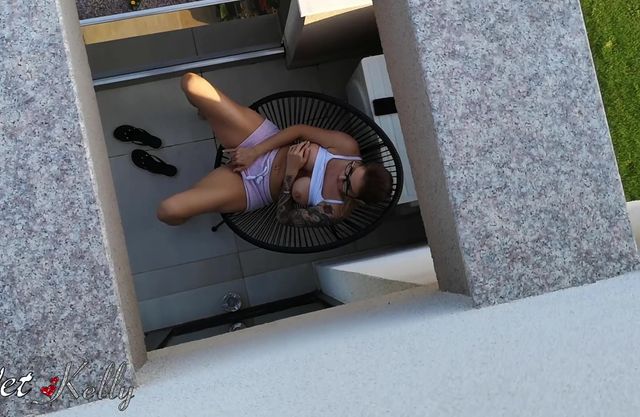 Girls Masturbate