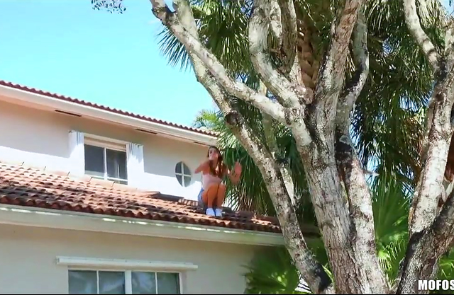 I helped an incredibly sexy babe get revenge on her cheating ex