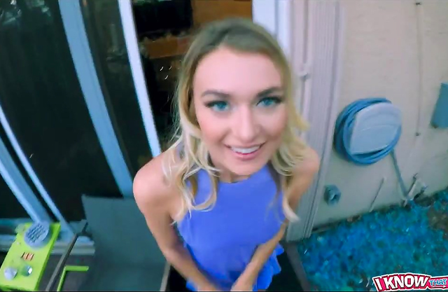 My sexy girlfriend fucks best while her parents are at home!