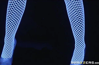 This hot stripper gave me an unforgettable anal experience in New Year’s Eve!