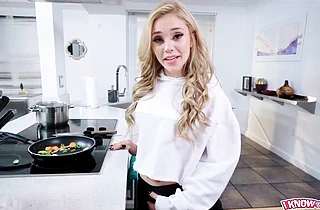 My sexy girlfriend is cooking dinner but I want to snack on her tasty pink pussy!