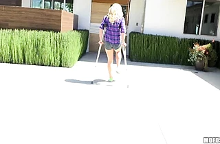 I catch my friend’s ex trying to scam him and fuck her brains out!