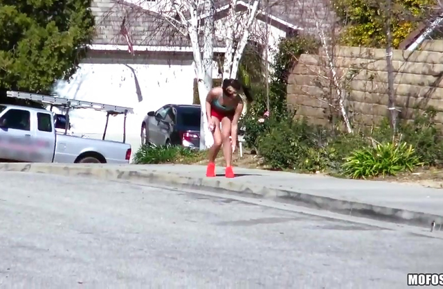 Massage therapy turned into wild sex with this sexy youn teen girl