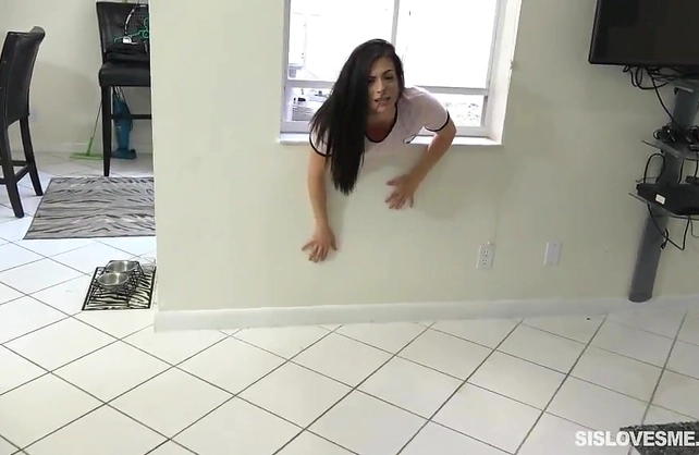 I pulled down my stepsister’s panties and fucked her when she got stuck in between the windowsill