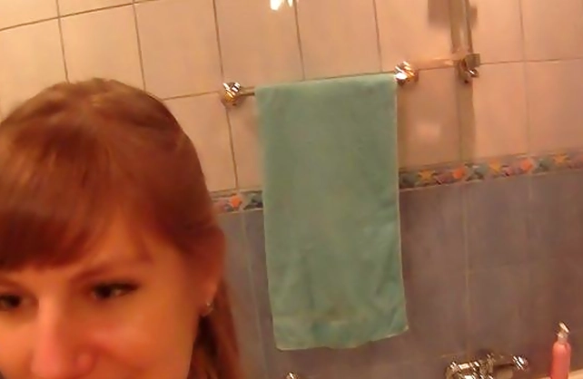POV sex sensations in the shower for a nude teen with smashing skills
