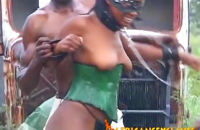 Pretty Ebony teen penetrated by naked boyfriend on local scramble