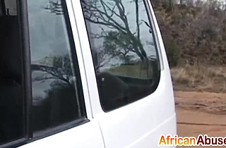 Amateur porn video of black naked chick sucking dick in the car