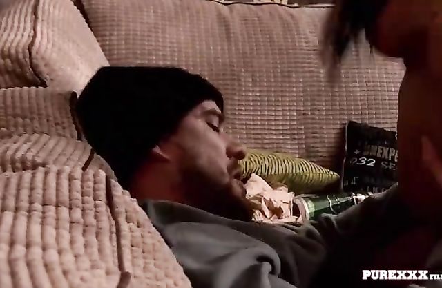 Robber in black cap finds a naked girl in the house and fucks her
