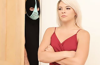 Panties sniffer makes it with naked girl behind the back of husband