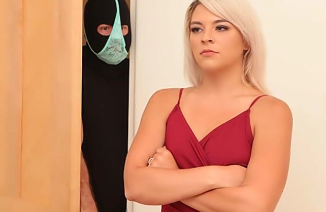 Panties sniffer makes it with naked girl behind the back of husband