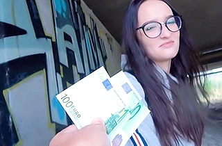 Money is why nerdy girl copulates naked with stranger under bridge