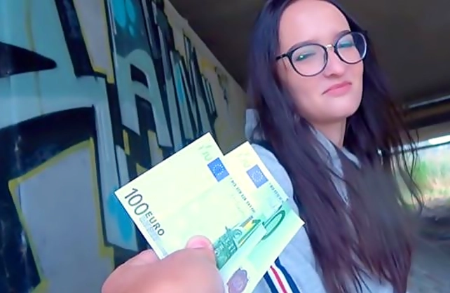 Money is why nerdy girl copulates naked with stranger under bridge