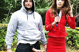 Guy uses opening of naked reporter girl as intended and fills it with cock