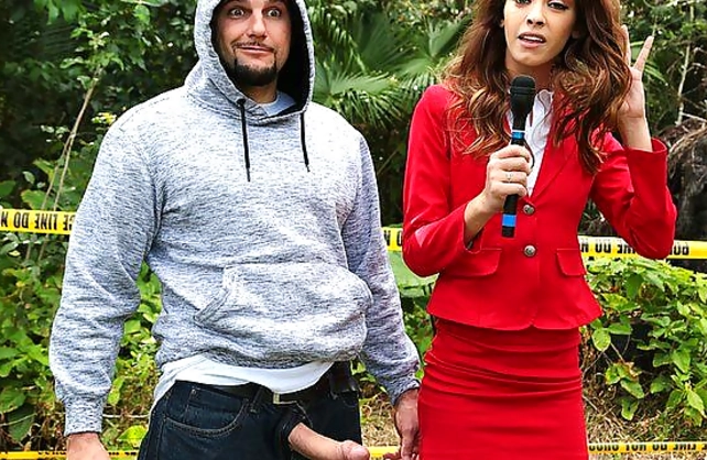 Guy uses opening of naked reporter girl as intended and fills it with cock
