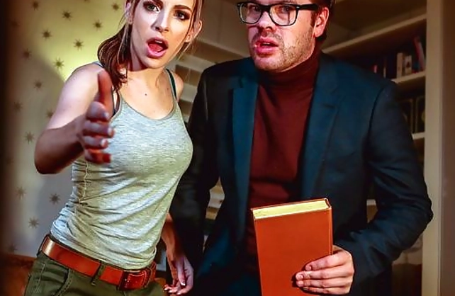 Tongue of stepsister is meant to give naked girl the joy of oral sex in bath