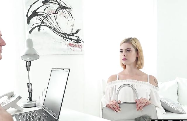 Indignant girl is ready for naked sex with the old boss to be promoted