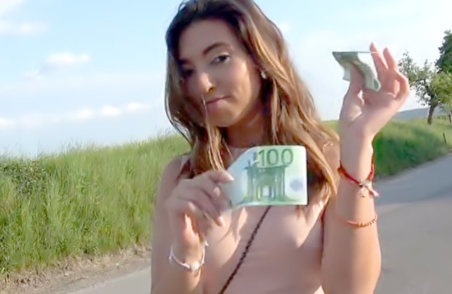 Stunning chick gladly accepts cash for naked quickie in public place