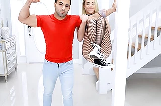 Muscular Latin guy properly drills naked blonde babe in ripped fishnets