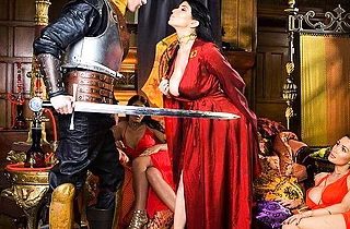 Smoking-hot queen shares knight's naked sword with rival princess