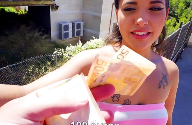 Pickup artist finds a fetching girl and gives her money for naked sex