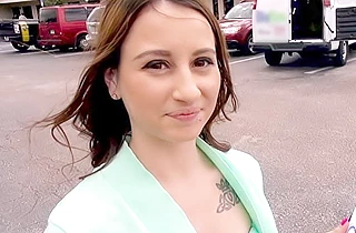 Enticing cutie with ease has naked sex with hung stranger in his car