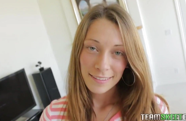 Guy fucks in POV style comely naked girl who wanted to be pornstar