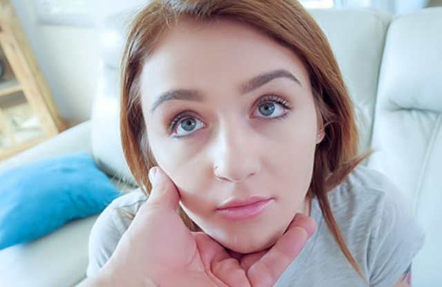Female caught by cameraman who is going to try every position with naked girl