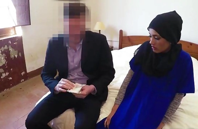 Shy Arab girl in hijab needs money so she worships man's naked dick