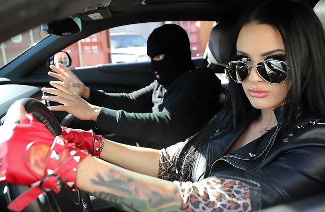 Hot brunette getaway driver sucks and fucks as good as she drives