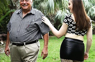 Lascivious young whore quickly finds a partner to fuck her naked cunt well