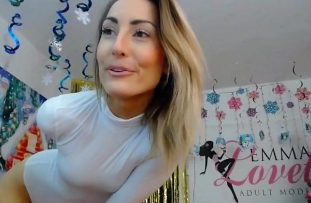 Boy set camera and invited naked chick cause she didn't deny fucking online