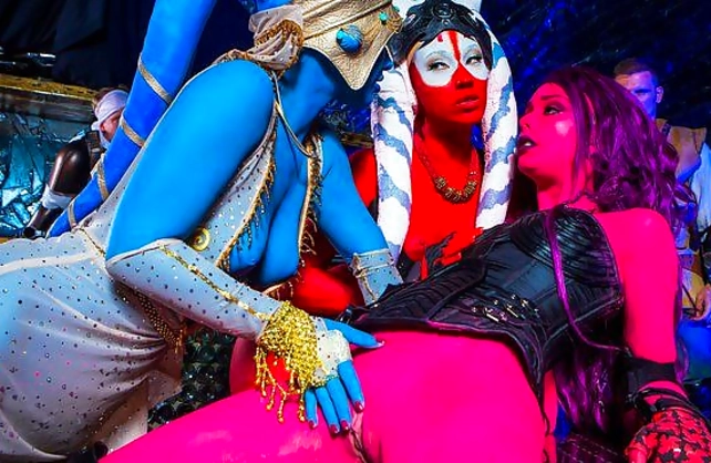 Extraterrestrials want debauchery with naked cosmic rangers in alien pub
