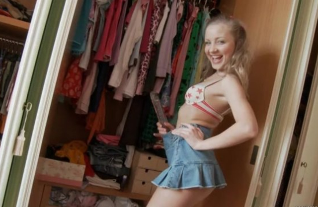 Joyful cutie is in mood to pose naked in front of boyfriend with cam