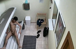 Horny boy jerks off in solarium thinking about beautiful naked girls