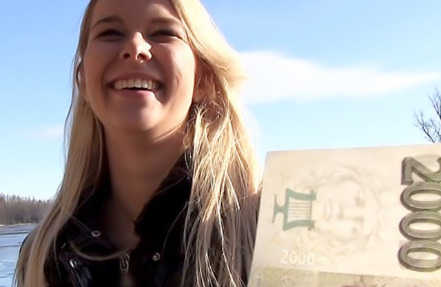 Cold weather can't stop guy from screwing naked Euro blonde outdoors