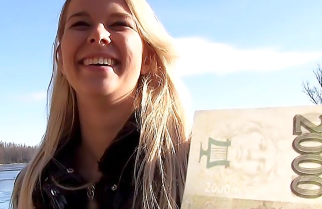 Cold weather can't stop guy from screwing naked Euro blonde outdoors
