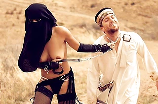 Naked Arab beauty brings poor captive at her shelter to make love