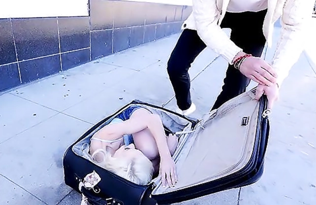 Tall guy gives naked blonde sexpot hard dicking she truly deserved