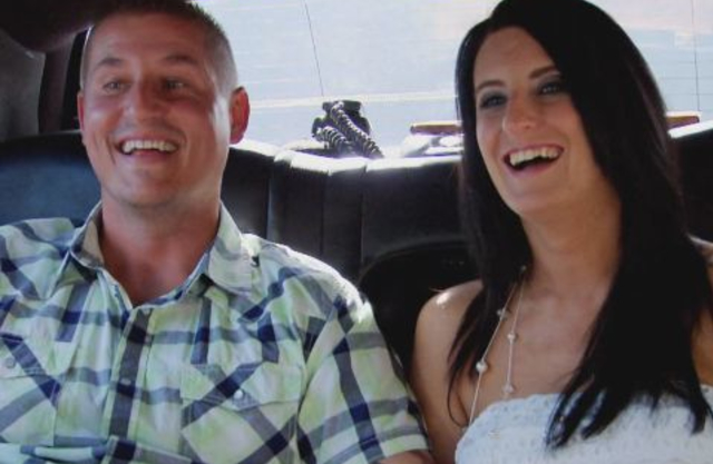 Married naked couples become happier thanks to swinger coition