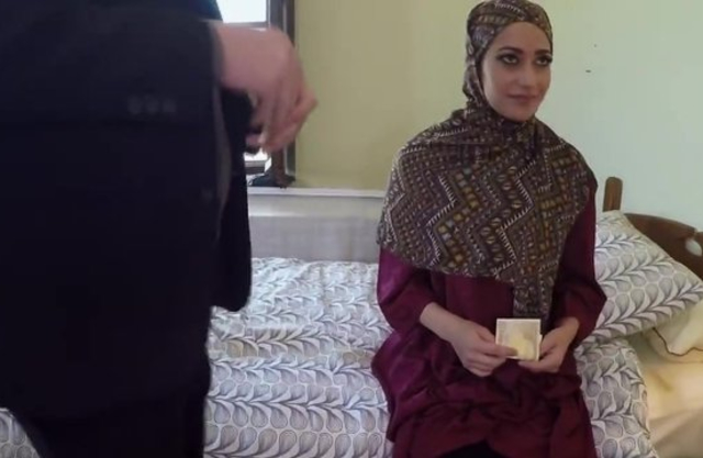 In exchange for money sexy Arab naked girl is drilled by stranger