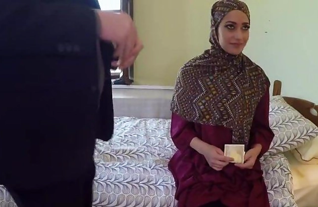 In exchange for money sexy Arab naked girl is drilled by stranger