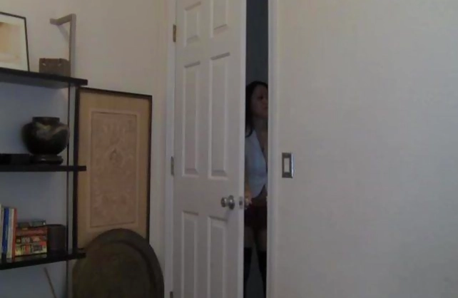 Decent Asian naked girl came to try her hand in hot porn shooting