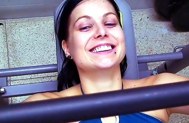 Trainer tricks naked girl into topless workout to see her hot body