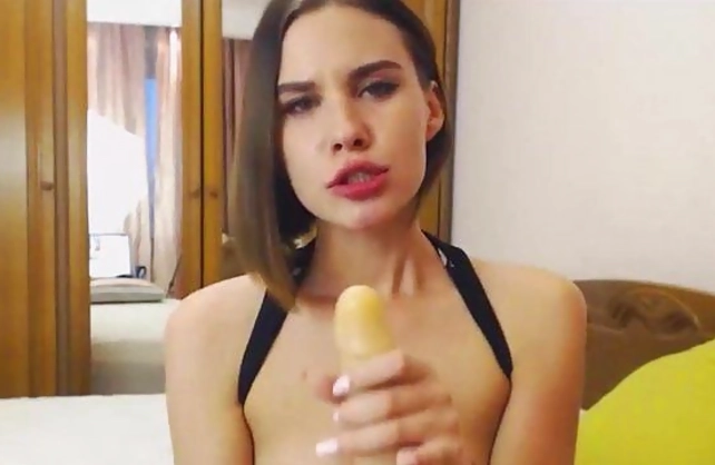 Naked girl arranged a nice sexy dating at her apartment via webcam