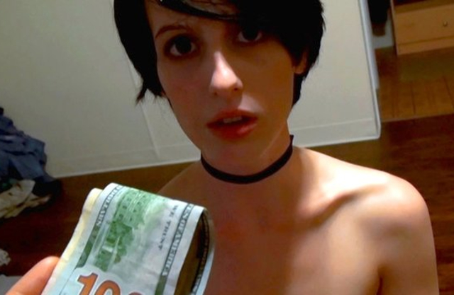 Brunette with choker blows naked partner's cock before pussyfuck