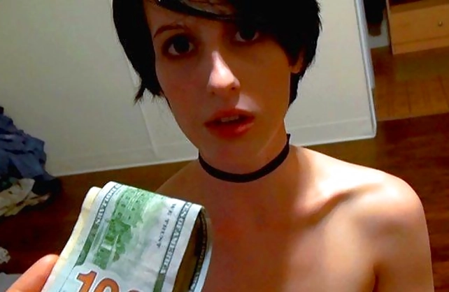 Brunette with choker blows naked partner's cock before pussyfuck