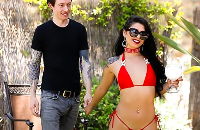 Pale stallion with tattooed naked body throws a leg to super-sexy Latina
