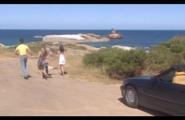 Two men and naked wantons receive pleasure from outdoor foursome