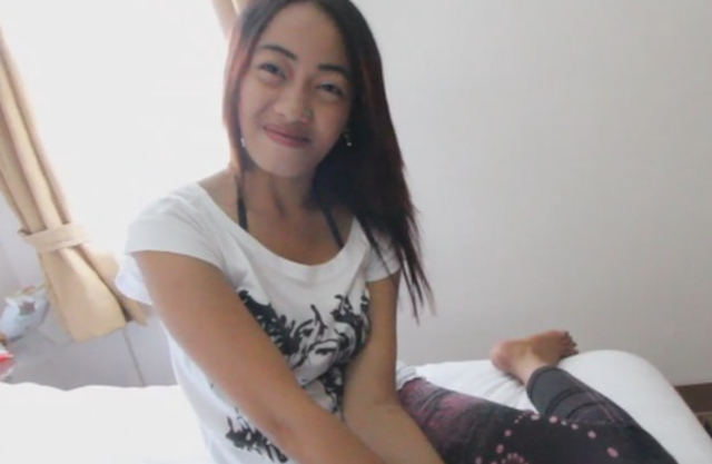 Naked Asian hooker gets penetrated by her customer's throbbing prick