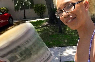 Beautiful naked stunner can hardly fit this giant dick in her mouth